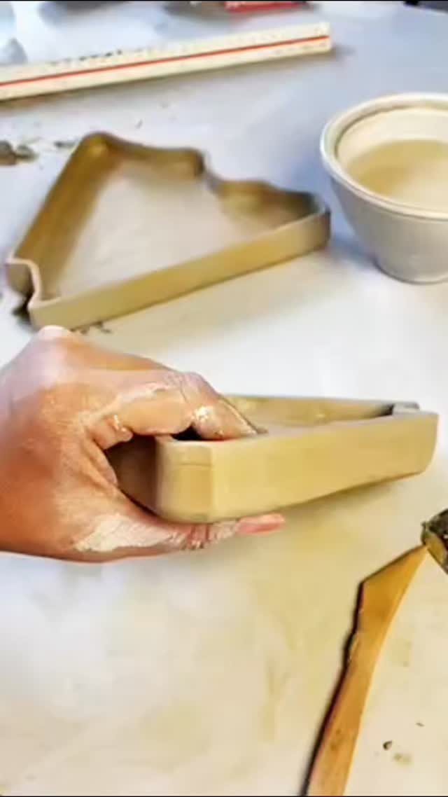 Working 

#ilioupoli #ceramics #clayart #artwork