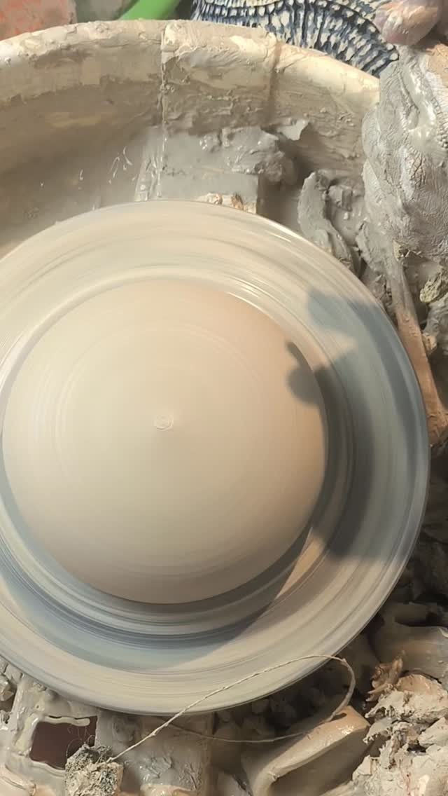 Just Working..... 

#ilioupoli #ceramics #clayart #artwork #ceramicdesigner